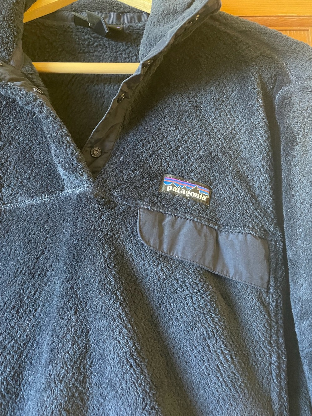 Patagonia women’s fleece pullover - Picture 2 of 4